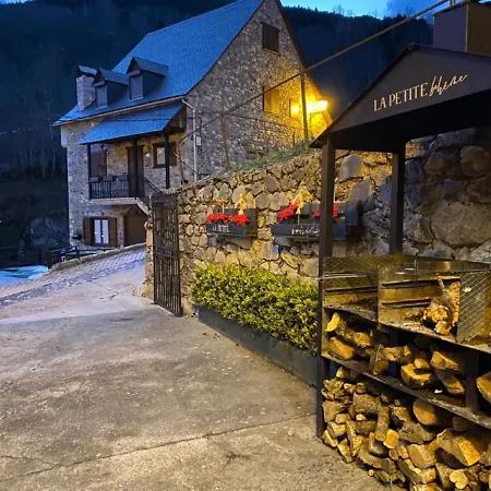Отель La Petite Boheme Casau