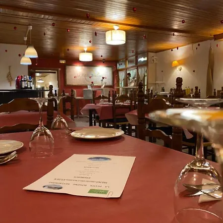 La Petite Boheme